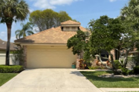 House in Boynton Beach, Florida 3 bedrooms, 160.54 sq.m. № 2187433