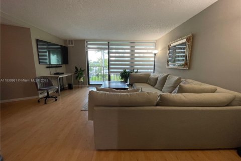 Condo in Fort Lauderdale, Florida, 1 bedroom  № 1807079 - photo 8
