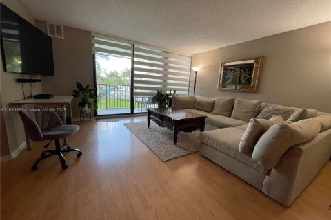 Condo in Fort Lauderdale, Florida, 1 bedroom  № 1807079 - photo 7