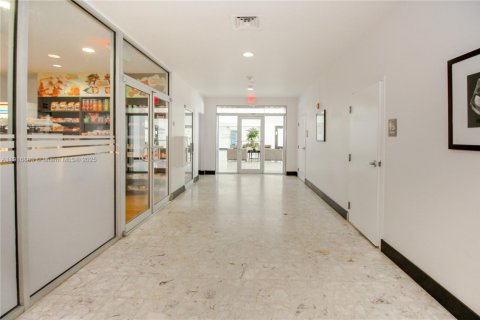 Condo in Miami Beach, Florida  № 1973691 - photo 21