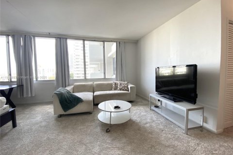 Condo in Miami Beach, Florida  № 1973691 - photo 5