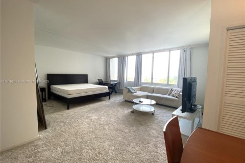 Condo in Miami Beach, Florida  № 1973691 - photo 8