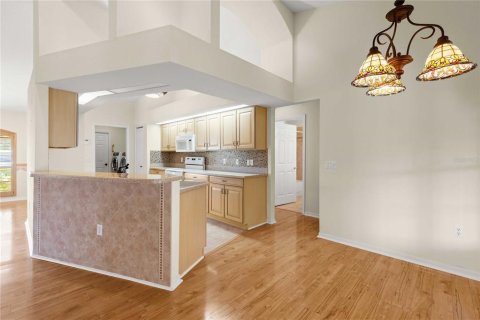 House in San Antonio, Florida 3 bedrooms, 176.05 sq.m. № 2430826 - photo 11