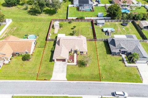 House in San Antonio, Florida 3 bedrooms, 176.05 sq.m. № 2430826 - photo 2