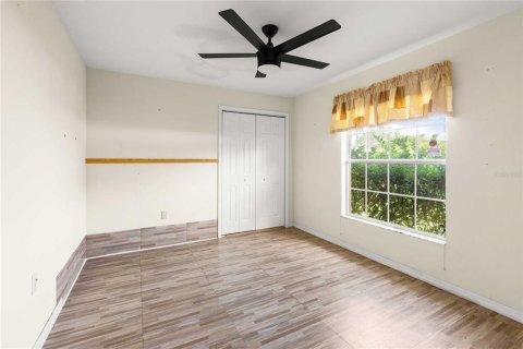 House in San Antonio, Florida 3 bedrooms, 176.05 sq.m. № 2430826 - photo 23