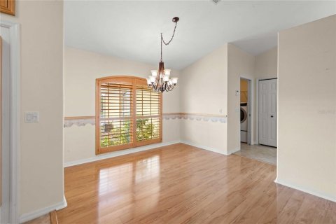 House in San Antonio, Florida 3 bedrooms, 176.05 sq.m. № 2430826 - photo 4