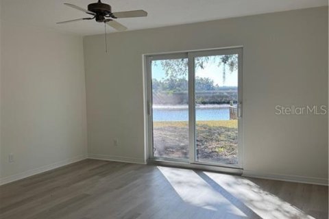 Condo in Crystal River, Florida, 2 bedrooms  № 2093995 - photo 14
