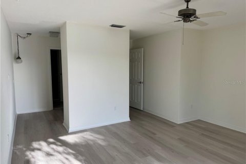 Condo in Crystal River, Florida, 2 bedrooms  № 2093995 - photo 11