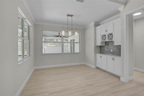 Casa en venta en Port Charlotte, Florida, 3 dormitorios, 211.45 m2 № 2106263 - foto 17