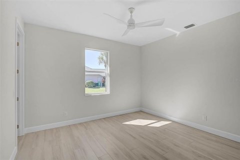 Casa en venta en Port Charlotte, Florida, 3 dormitorios, 211.45 m2 № 2106263 - foto 25