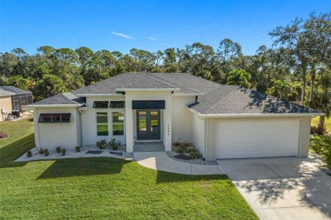 House in Port Charlotte, Florida 3 bedrooms, 211.45 sq.m. № 2106263