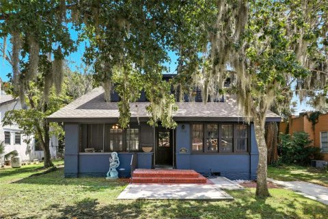 House in Eustis, Florida 4 bedrooms, 187.38 sq.m. № 2151403