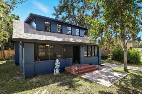 House in Eustis, Florida 4 bedrooms, 187.38 sq.m. № 2151403 - photo 2