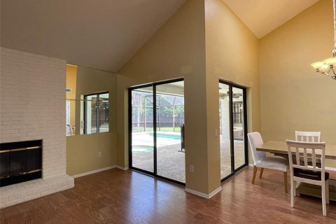 House in Orlando, Florida 4 bedrooms, 209.49 sq.m. № 1725522 - photo 8
