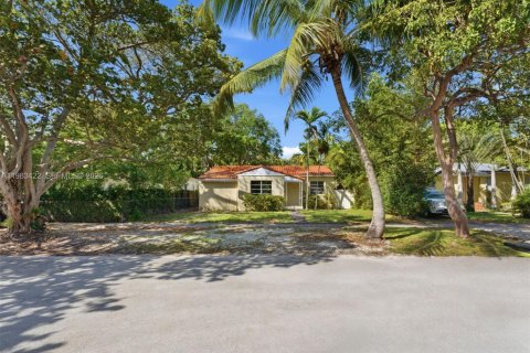 Casa en venta en Miami, Florida, 3 dormitorios, 107.86 m2 № 2048313 - foto 2