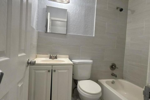 Appartement à louer à Dania Beach, Floride: 2 chambres, 217.39 m2 № 2175824 - photo 13