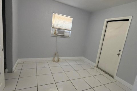 Appartement à louer à Dania Beach, Floride: 2 chambres, 217.39 m2 № 2175824 - photo 17