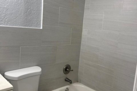 Appartement à louer à Dania Beach, Floride: 2 chambres, 217.39 m2 № 2175824 - photo 24