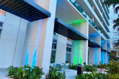 Condominio en alquiler en Miami Beach, Florida, 2 dormitorios, 98.66 m2 № 1647232 - foto 29