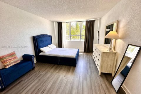 Condominio en alquiler en Miami Beach, Florida, 2 dormitorios, 98.66 m2 № 1647232 - foto 25