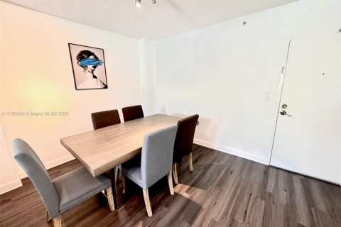 Condominio en alquiler en Miami Beach, Florida, 2 dormitorios, 98.66 m2 № 1647232 - foto 9