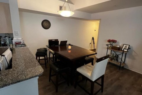 Купить кондоминиум в Мирамар, Флорида 2 спальни, 100.33м2, № 2032882 - фото 5