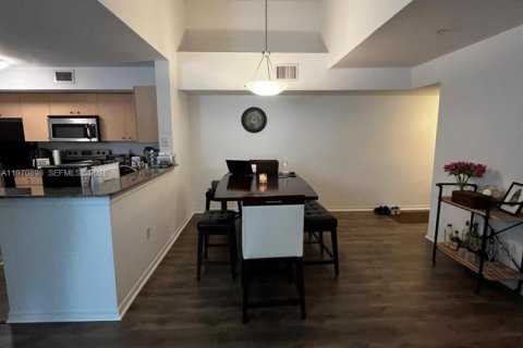 Купить кондоминиум в Мирамар, Флорида 2 спальни, 100.33м2, № 2032882 - фото 4