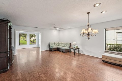 Condo in Sarasota, Florida, 2 bedrooms  № 1759740 - photo 5