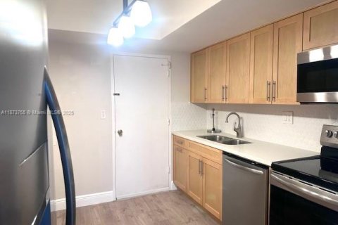 Copropriété à vendre à Miami Shores, Floride: 1 chambre, 82.78 m2 № 2016277 - photo 7