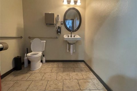 Immobilier commercial à louer à Eustis, Floride: 602.01 m2 № 2413829 - photo 20