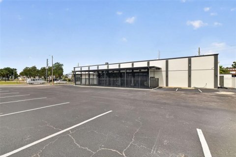 Immobilier commercial à louer à Eustis, Floride: 602.01 m2 № 2413829 - photo 5