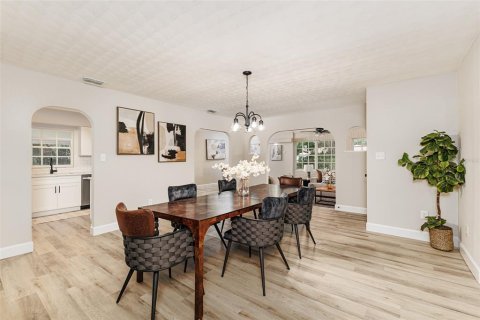 Villa ou maison à vendre à Lake Wales, Floride: 3 chambres, 222.22 m2 № 2198929 - photo 4