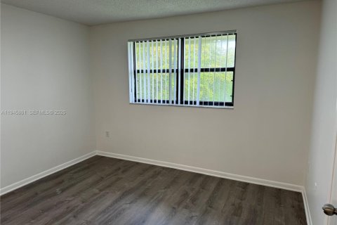 Copropriété à vendre à Sunrise, Floride: 2 chambres, 91.6 m2 № 2002146 - photo 10