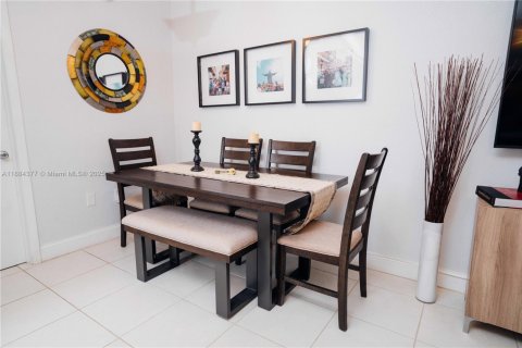 Copropriété à vendre à South Miami, Floride: 1 chambre № 1931063 - photo 13