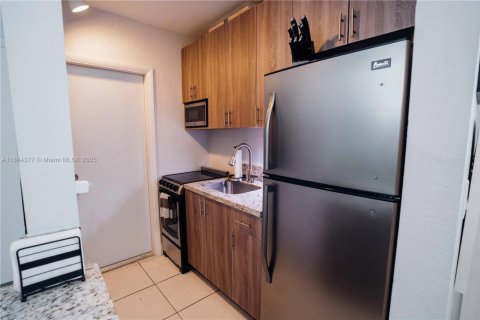 Copropriété à vendre à South Miami, Floride: 1 chambre № 1931063 - photo 17