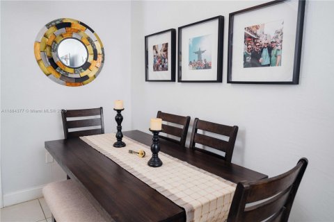 Copropriété à vendre à South Miami, Floride: 1 chambre № 1931063 - photo 12