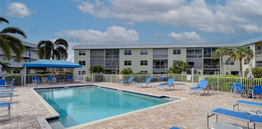 Condominio en Boca Raton, Florida, 2 dormitorios  № 939001