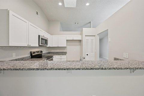 Villa ou maison à vendre à Port St. Lucie, Floride: 3 chambres, 163.69 m2 № 1965589 - photo 9