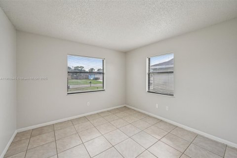 Villa ou maison à vendre à Port St. Lucie, Floride: 3 chambres, 163.69 m2 № 1965589 - photo 22