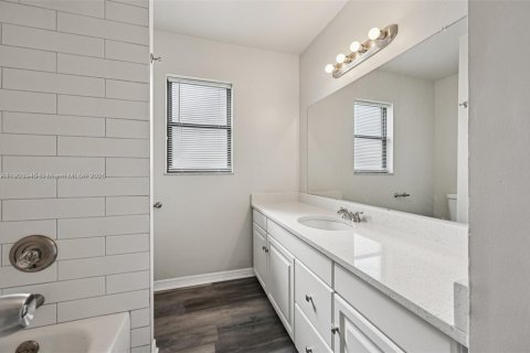 Villa ou maison à vendre à Port St. Lucie, Floride: 3 chambres, 163.69 m2 № 1965589 - photo 24