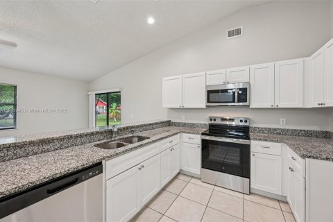 Villa ou maison à vendre à Port St. Lucie, Floride: 3 chambres, 163.69 m2 № 1965589 - photo 8