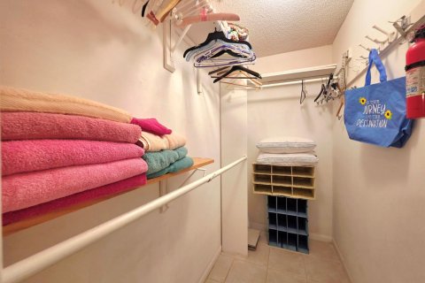 Condo in Delray Beach, Florida, 2 bedrooms № 2250606 - photo 15