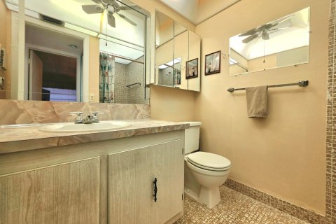 Condo in Delray Beach, Florida, 2 bedrooms № 2250606 - photo 16