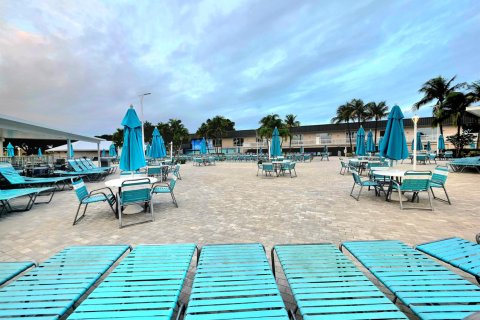 Condo in Delray Beach, Florida, 2 bedrooms № 2250606 - photo 24