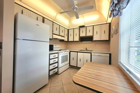 Condo in Delray Beach, Florida, 2 bedrooms № 2250606 - photo 6