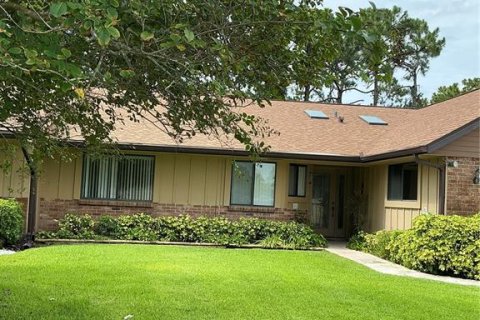 Duplex in New Smyrna Beach, Florida 3 bedrooms, 189.61 sq.m. № 1834784 - photo 2