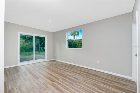 Villa ou maison à vendre à Port Charlotte, Floride: 3 chambres, 163.42 m2 № 1732843 - photo 19