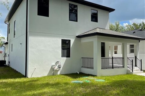 House in Tampa, Florida 3 bedrooms, 207.64 sq.m. № 1869761 - photo 28