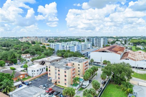 Immobilier commercial à vendre à Miami, Floride: 2406.08 m2 № 2076218 - photo 18
