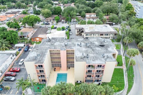 Immobilier commercial à vendre à Miami, Floride: 2406.08 m2 № 2076218 - photo 16